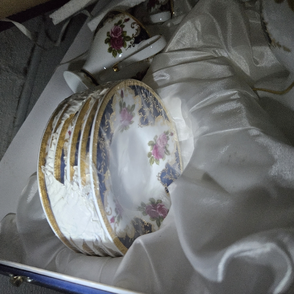 Collectible China wear